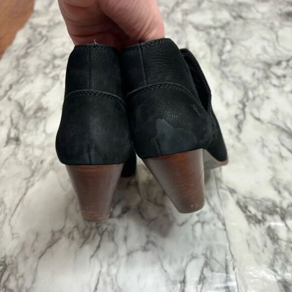 FRYE Black booties ankle boots point toe size 8.5 - Picture 5 of 8